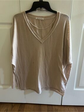 FREE PEOPLE- We The Free Women's Beige V-Neck Long Sleeve Top